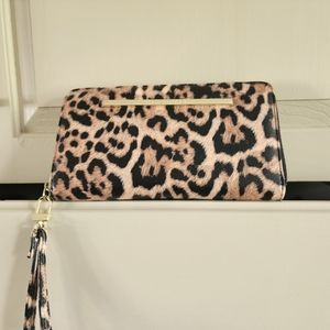 Steve Madden Wristlet